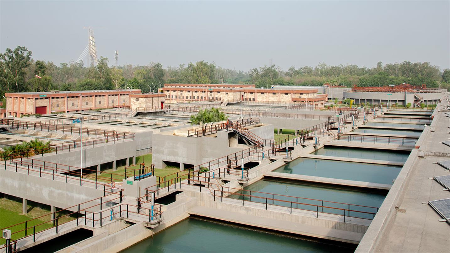 Riverside Luxury Homes